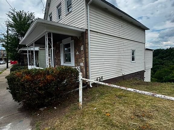3rd image of 1717 Martha St