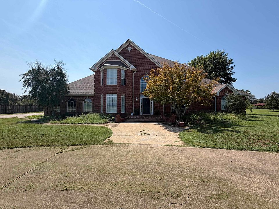 1st image of 9 Belmont Dr