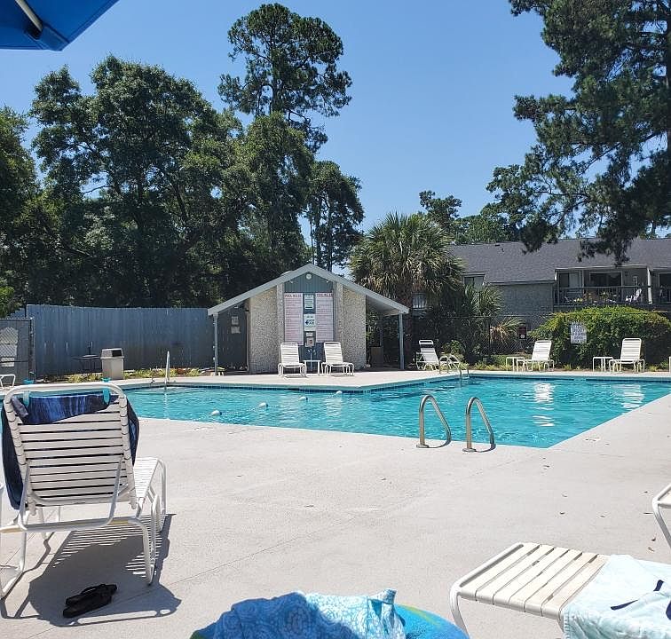 1st image of 105 Shoals Dr APT J1