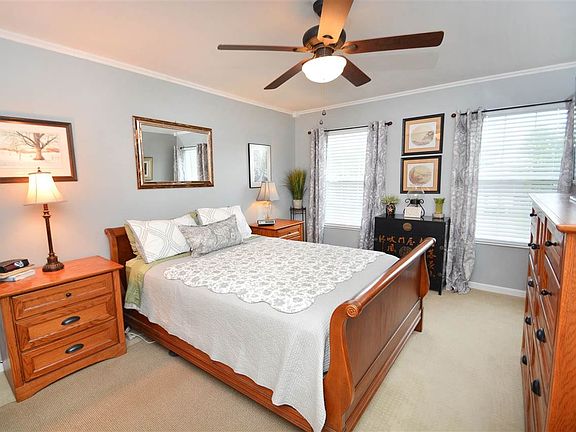 4th image of 194 Meadow Creek Dr
