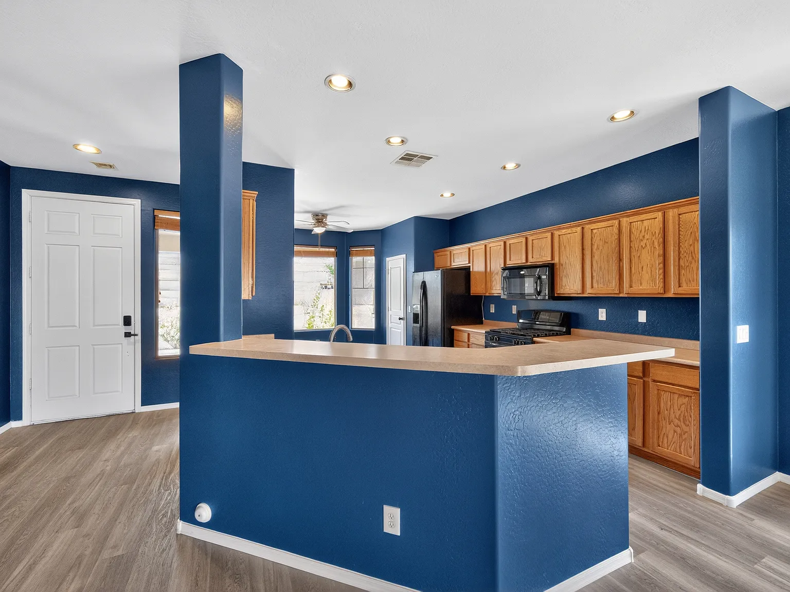 3 bed, 1699 sqft, $1,800 — Photo 3
