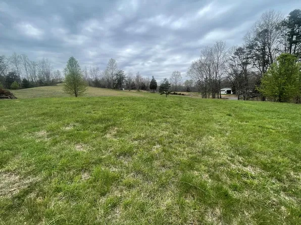 191-195 Whitaker Rd, Bulls Gap, TN 37711