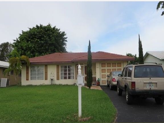 3rd image of 8013 NW 105th Ave
