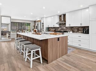 15226 SW Prestwick Blvd SE, Calgary, AB T2Z 3L4
