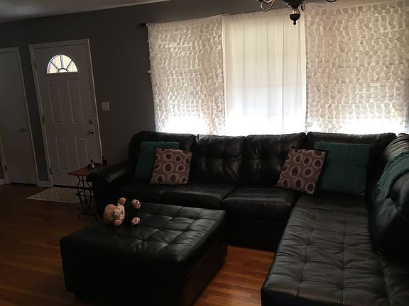 4th image of 204 Hazlewood Dr