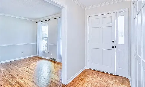 4 bed, 3000 sqft, $2,800 — Photo 2