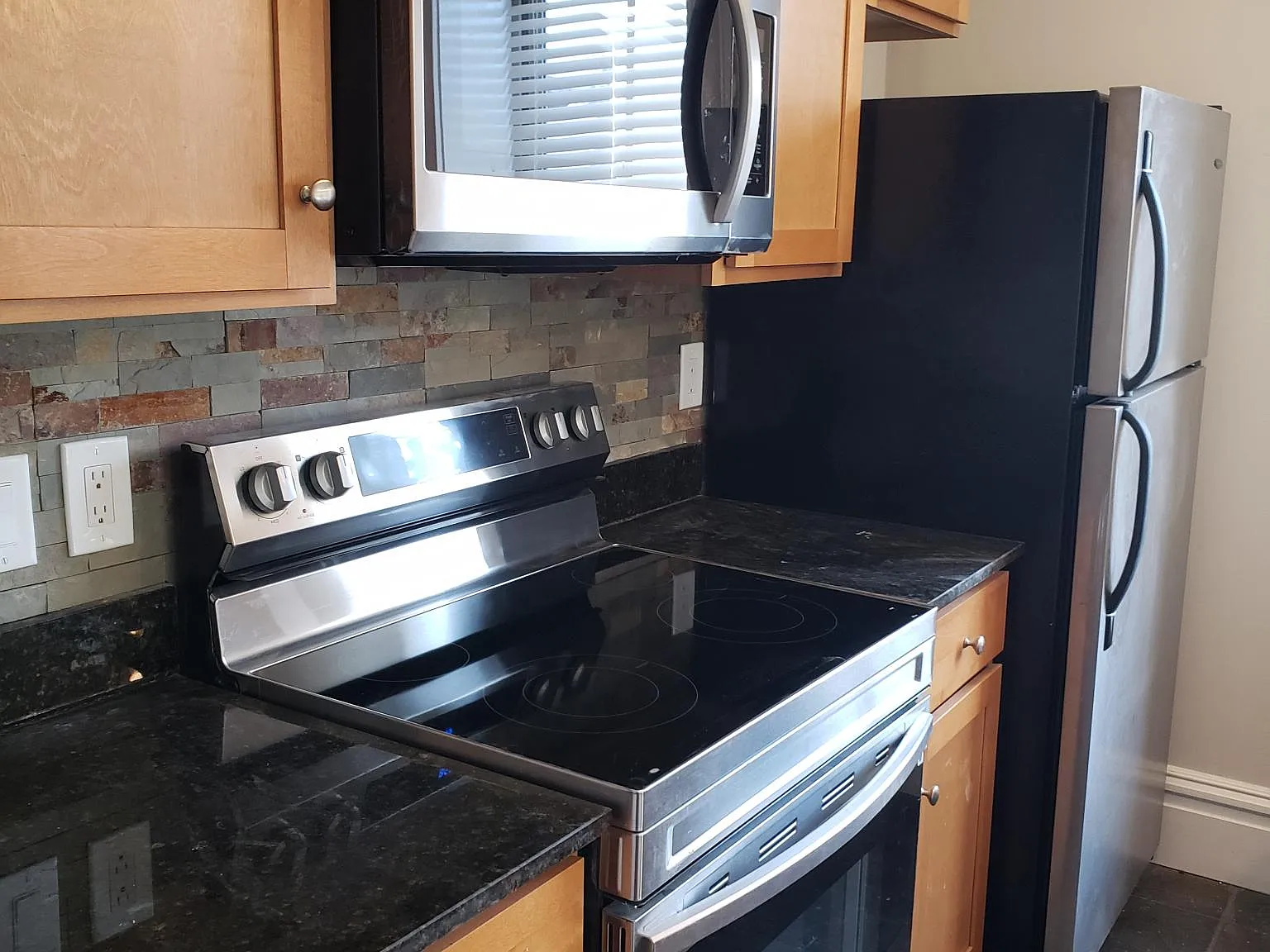 1 bed, 650 sqft, $1,095 — Photo 1