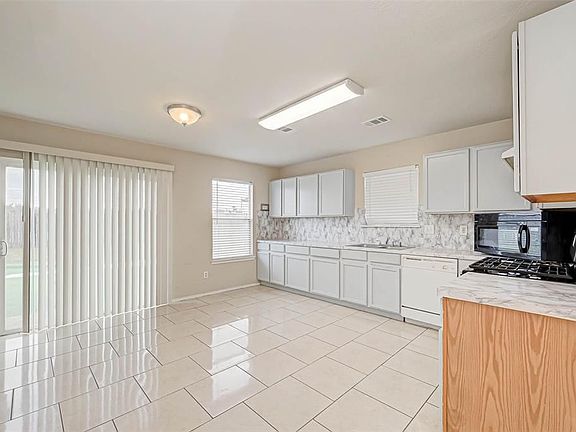 5th image of 17014 Westminster Village Ct