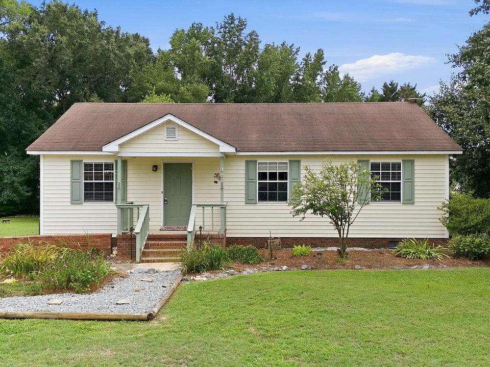 1st image of 3805 Manor Dr