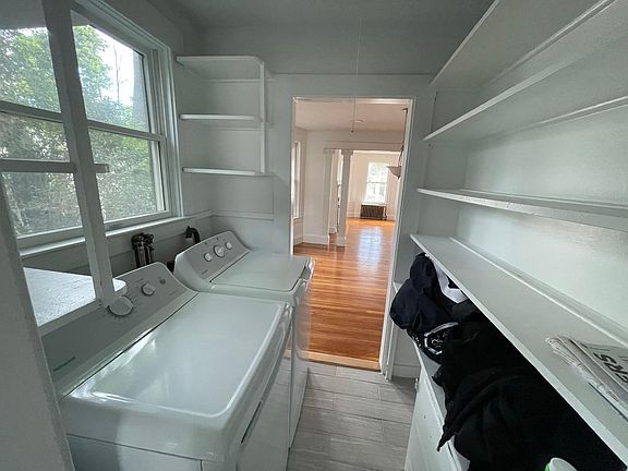 Please note: Photo is for informational purposes only. The unit is currently rented, but this is how it appears.