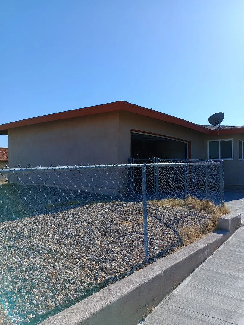 Quiet 3 bedroom on Virginia Way — Photo 1