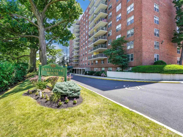 301 Beech St APT 4F, Hackensack, NJ 07601