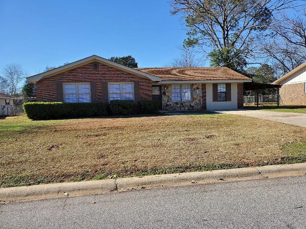 206 Cornell Dr photo 1