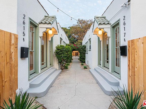 5th image of 2617 S Bronson Ave