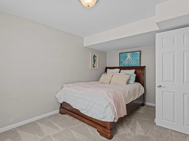 9466 Shinnecock Ct — Photo 19