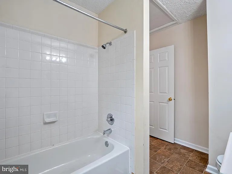 4907 37th Pl — Photo 23