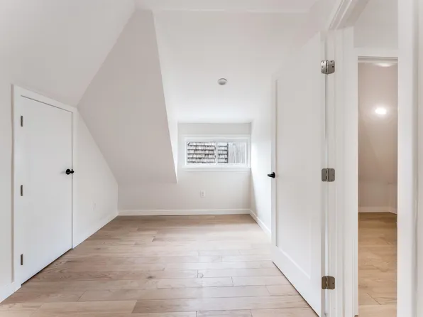 171 Summit Avenue image 25 of 35