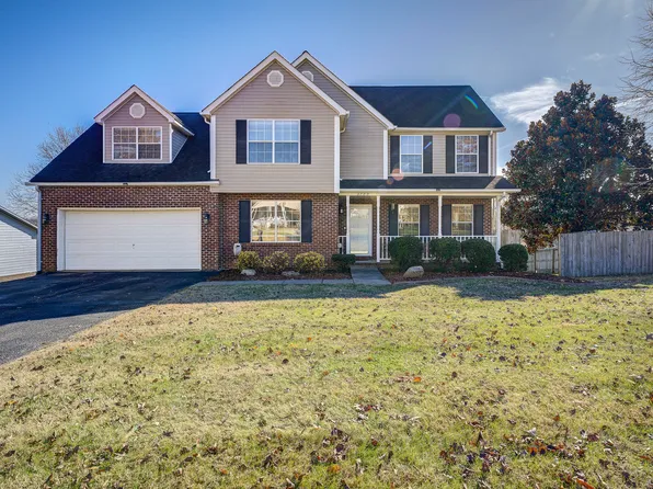 3700 Meadow Green Dr, Johnson City, TN 37601