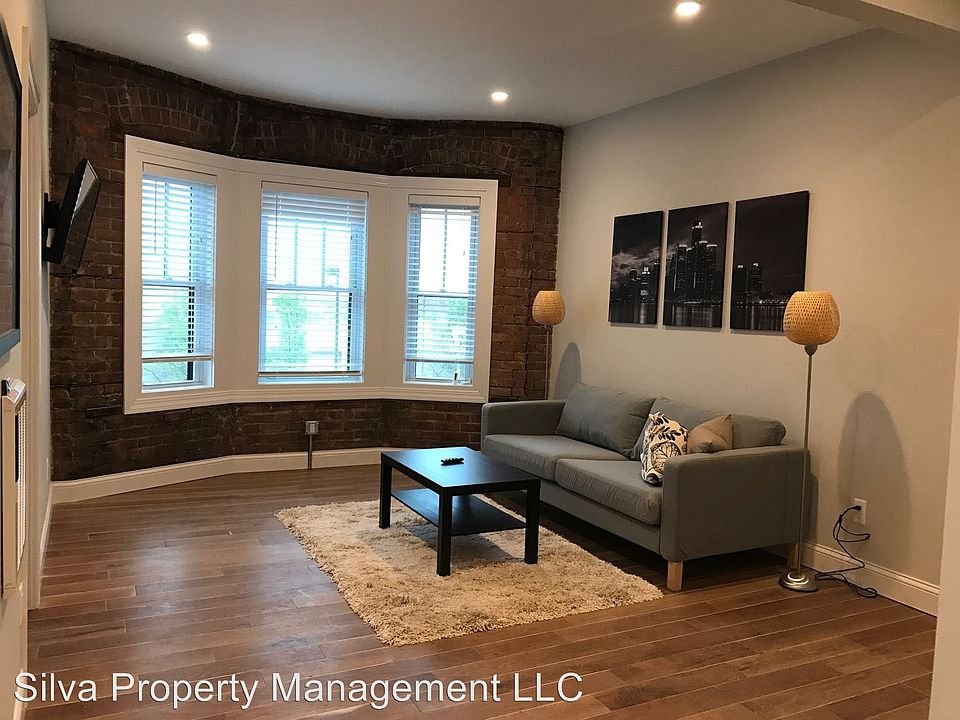 1st image of 51 W Palmer St #4850130