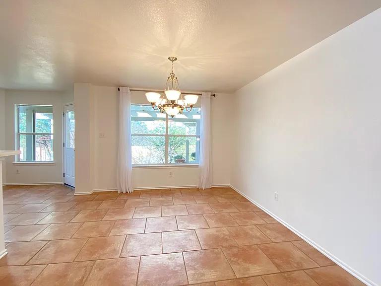 316 Indian Meadow Dr — Photo 6