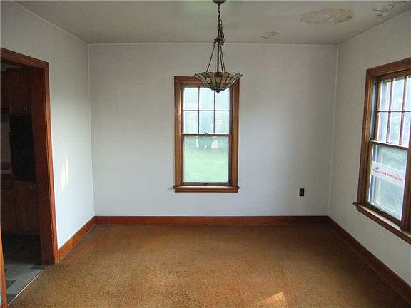 3rd image of 815 Zimmerman St