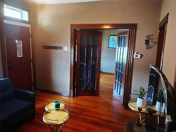 4th image of 4811 Germania St