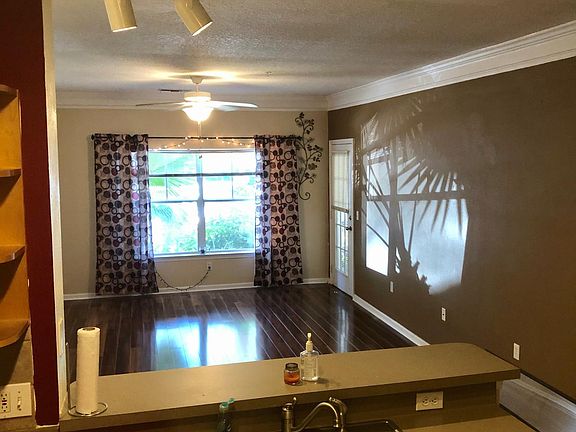 2nd image of 4207 S Dale Mabry Hwy #12000