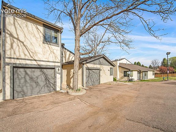 3rd image of 4883 Bluestem Dr