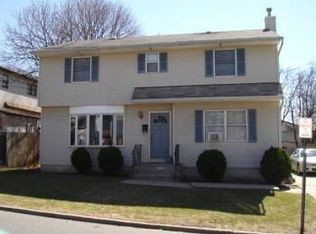 1918 Chelsea St, Elmont, NY 11003