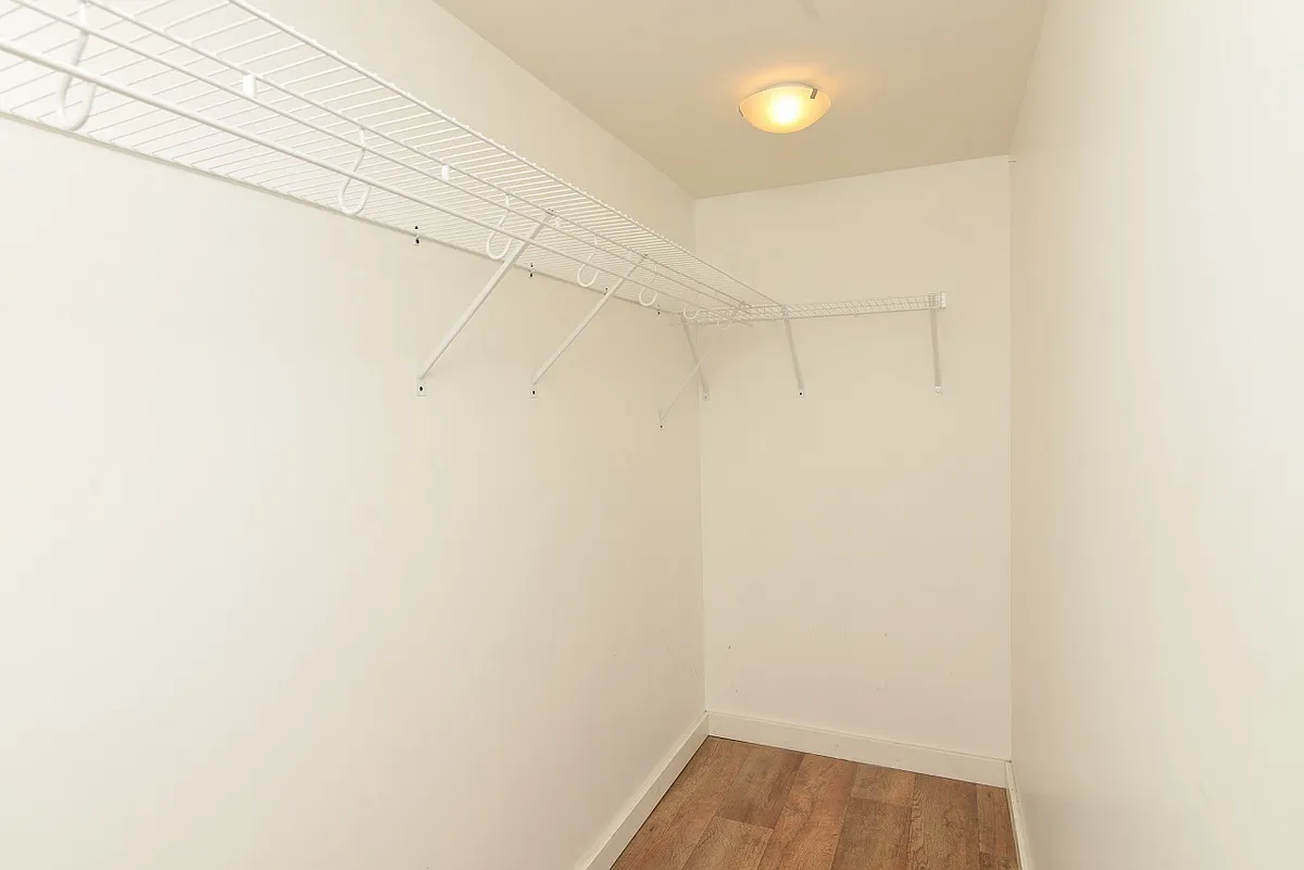 Building Photo - 203 Ash St #1