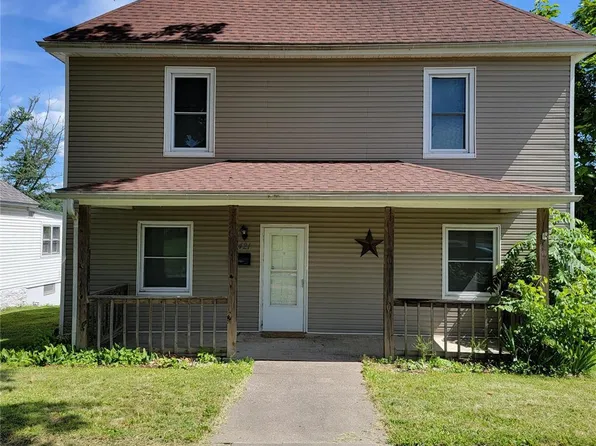 3421 Saint Charles St, Hannibal, MO 63401