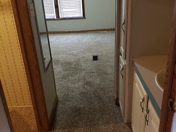4th image of 119 Right Grove Ave