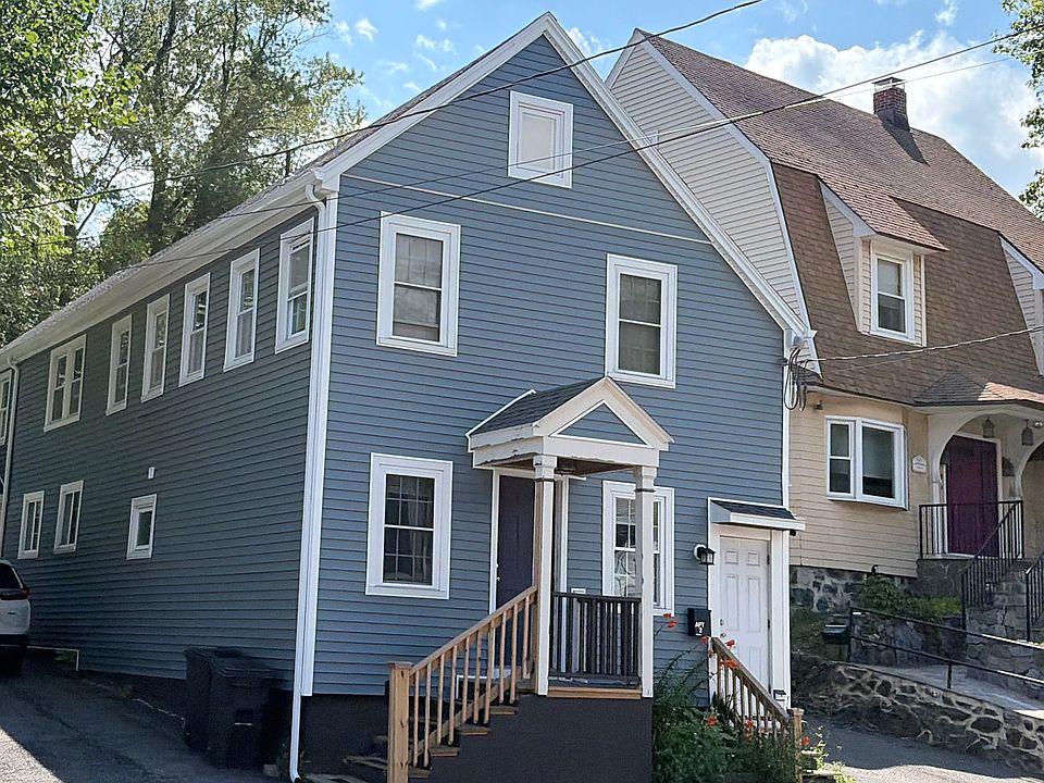 1st image of 121 Franklin St #2