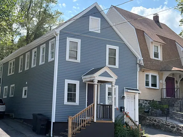 121 Franklin St #2, Stoneham, MA 02180