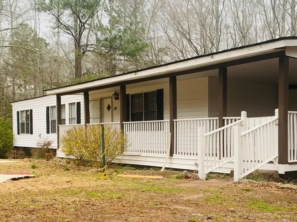 533 Maplewood Ln, Hull, GA 30646