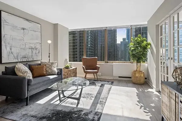 1 bed, 620 sqft, $2,299 — Photo 2