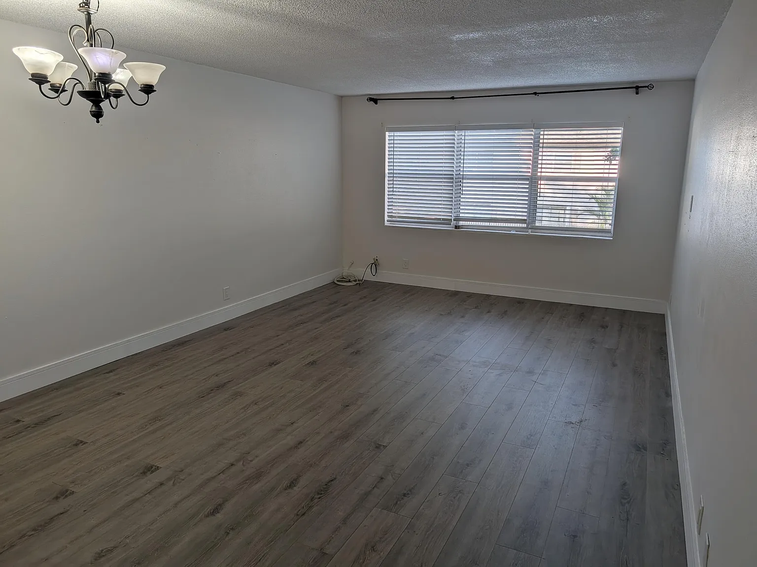 1 bed, 1.0 bath, 650 sqft, $1,650 — Photo 2