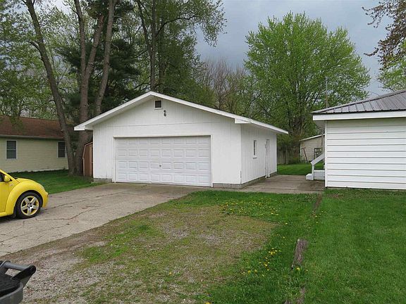 2nd image of 322 N 9th St