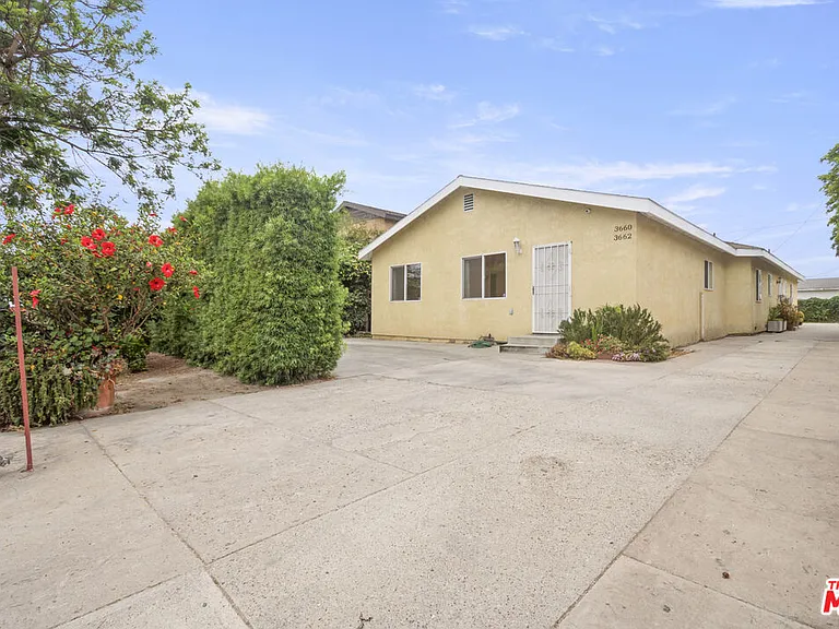 3660 Halldale Ave — Photo 1