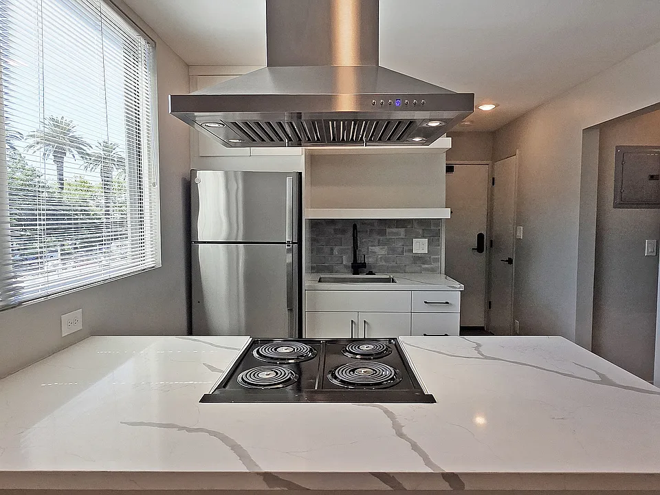 2716 N St #101