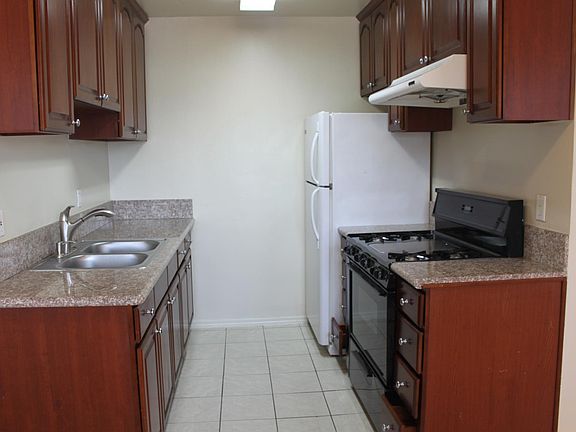 3rd image of 9222 S Budlong Ave APT 7