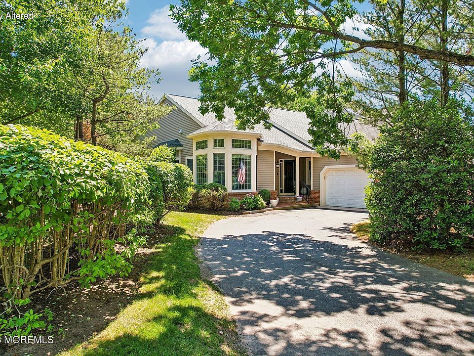 1st image of 146 Silvermist Court