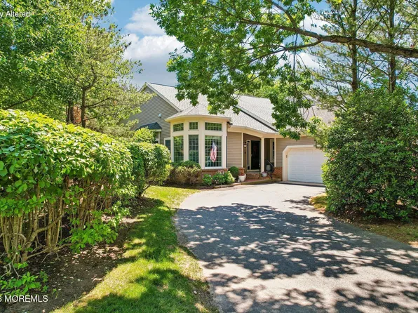 146 Silvermist Court, Little Silver, NJ 07739
