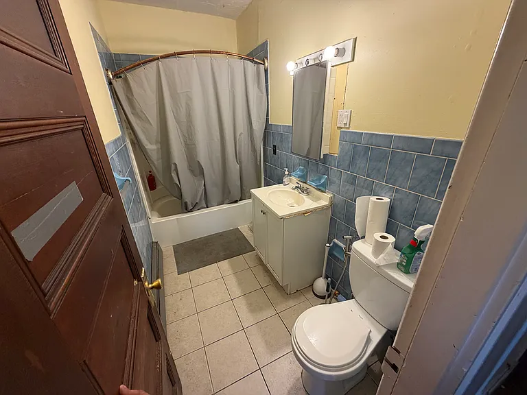 77 Walnut St #6 — Photo 13