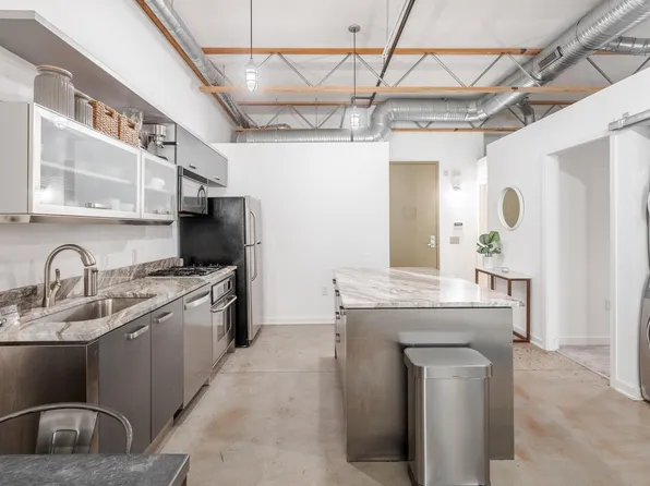 111 N Main St Unit 208, Royal Oak, MI 48067