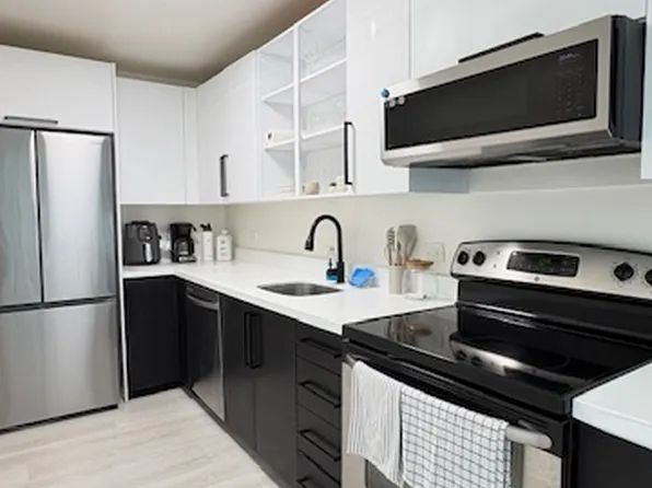 7501 E Treasure Dr, North Bay Village, FL