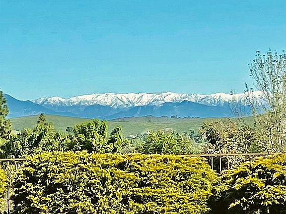 View Topa Topa Mountains