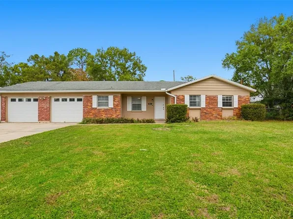 2523 Lake Ellen Ln, Tampa, FL 33618