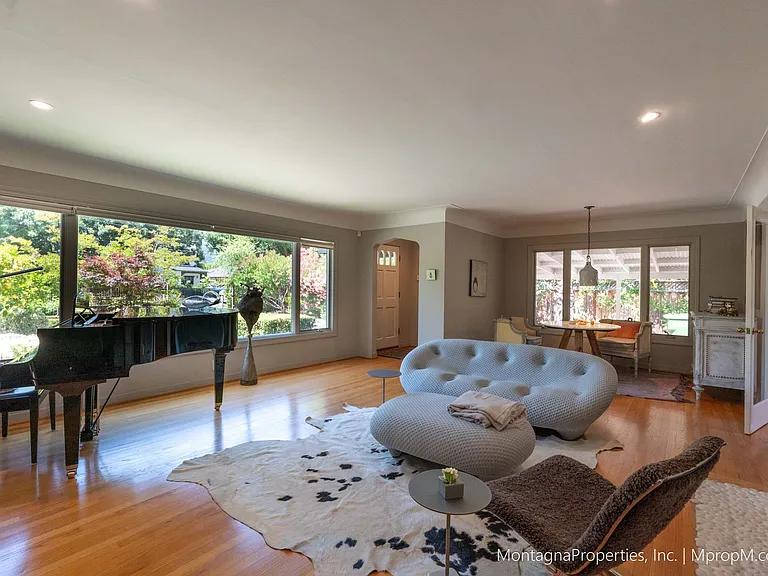 16911 Kennedy Rd — Photo 11