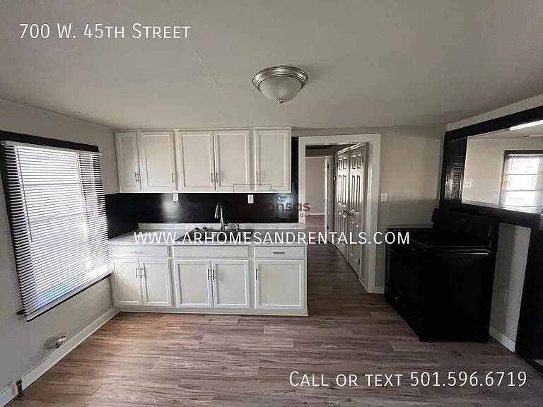 700 W 45th St — Photo 4